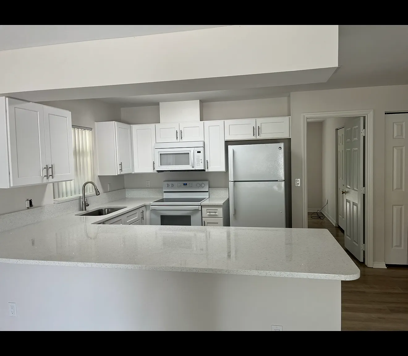 2 bed, 950 sqft, $1,850 — Photo 1