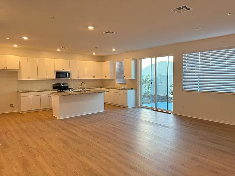 36612 Desert Tortoise Rd — Photo 5
