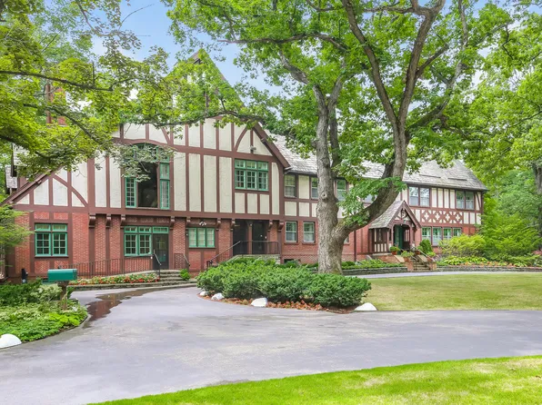 1801 Green Bay Rd, Glencoe, IL 60022