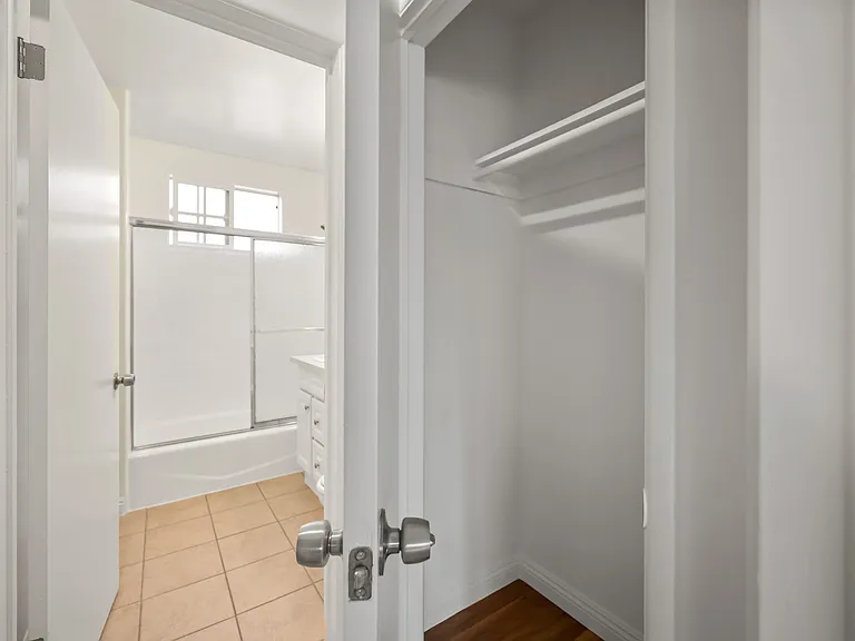 234 San Vicente Blvd #18 — Photo 7