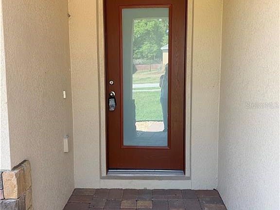 5th image of 306 Lago Ln