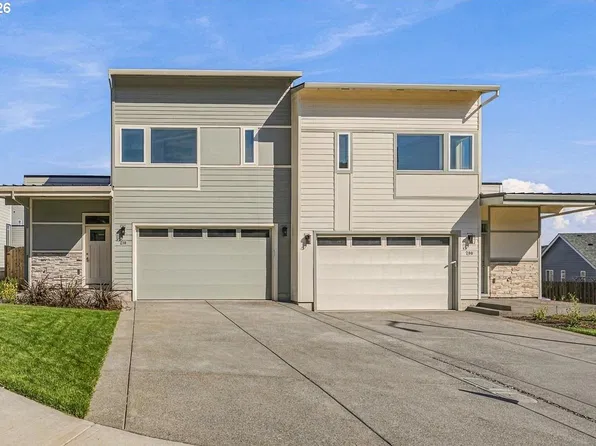 200 Black Hawk Ct, Columbia City, OR 97018