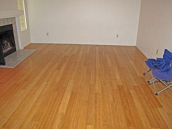 3rd image of 8541 Shadetree Dr