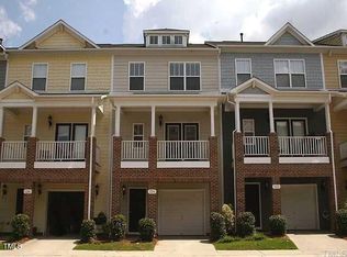 224 Broadgait Brae Rd, Cary, NC 27519