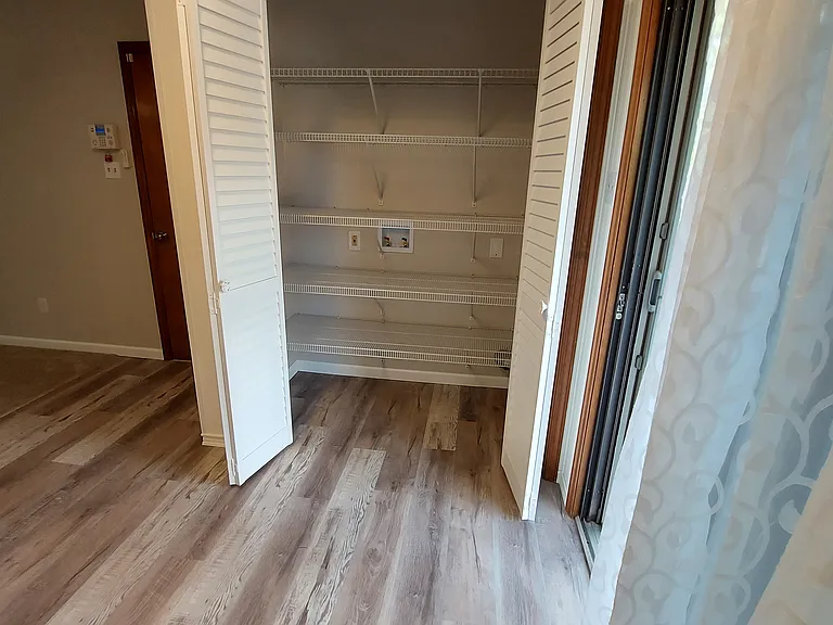 1335 Windamere Rd — Photo 18