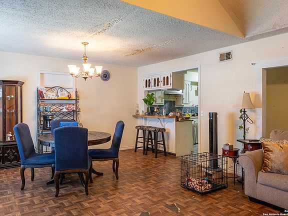 4th image of 108 Alicante Dr