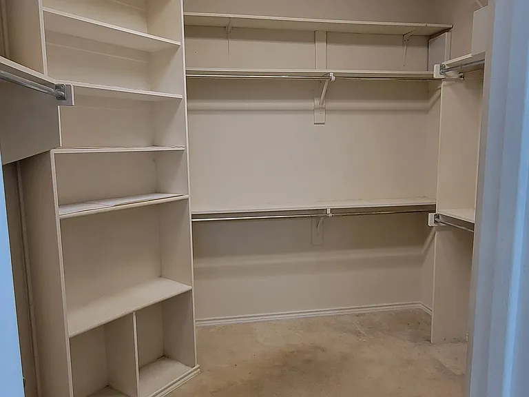 11744 Creekwood Dr — Photo 15