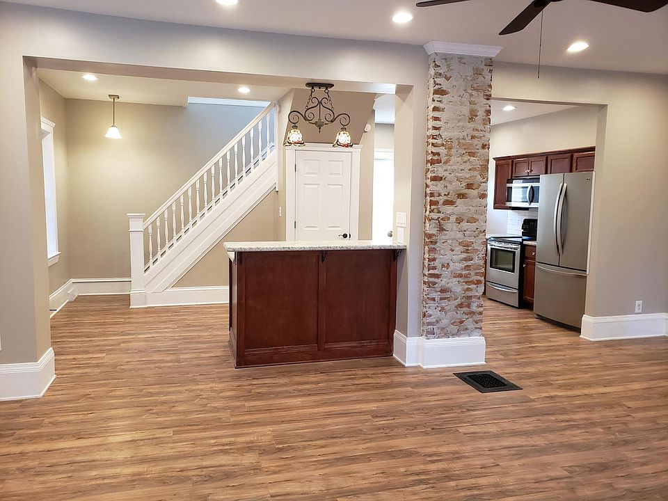 1st image of 2124 Fern Ct