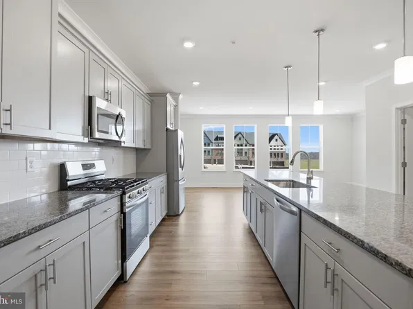 1236 Crested Wood Dr, Laurel, MD 20724