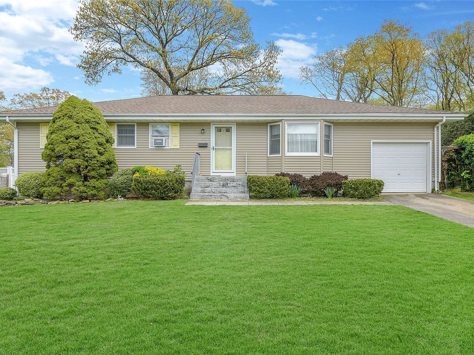 306 Devon Lane, Smithtown, NY 11787 Zillow