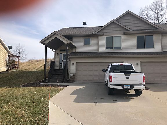 2nd image of 291 Hickory Ct