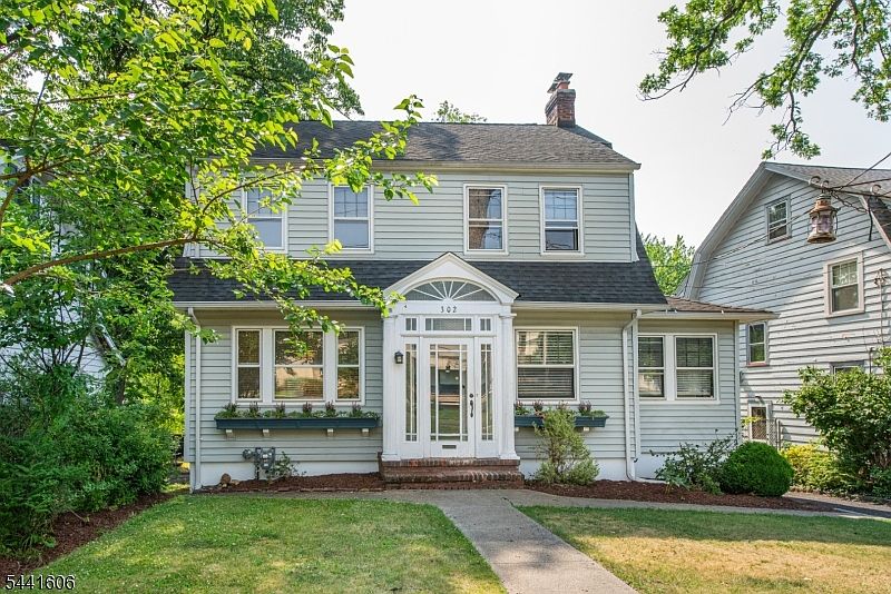 1st image of 302 Gregory Ave