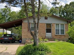 350 Orchard Ave, Ballwin, MO 63021