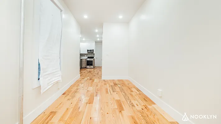 Rented by Nooklyn NYC LLC | media 11