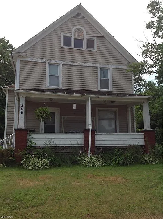 865 Summit St NW photo 1