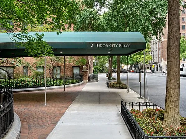2 Tudor City Pl APT 1BS, New York, NY 10017