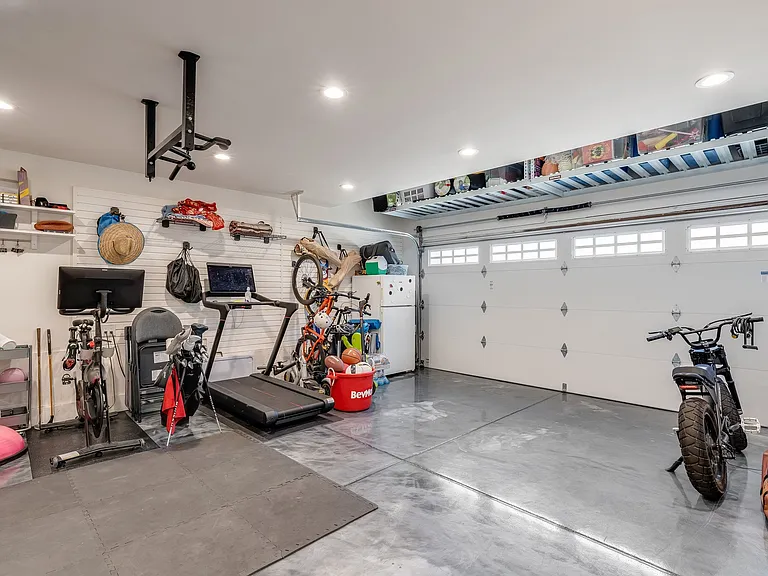 70 Mariani Ct — Photo 43