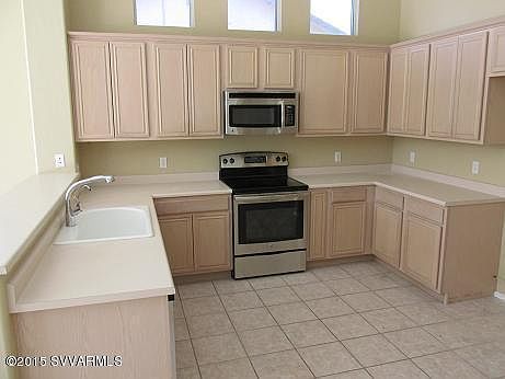 3rd image of 400 S Latigo Way