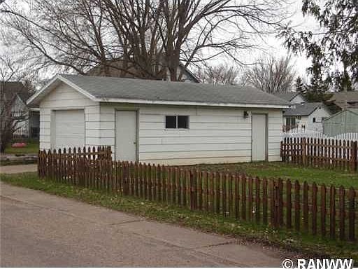 2nd image of 1020 Grove St