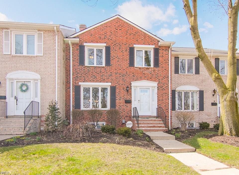 1st image of 11705 Edgewater Dr #12