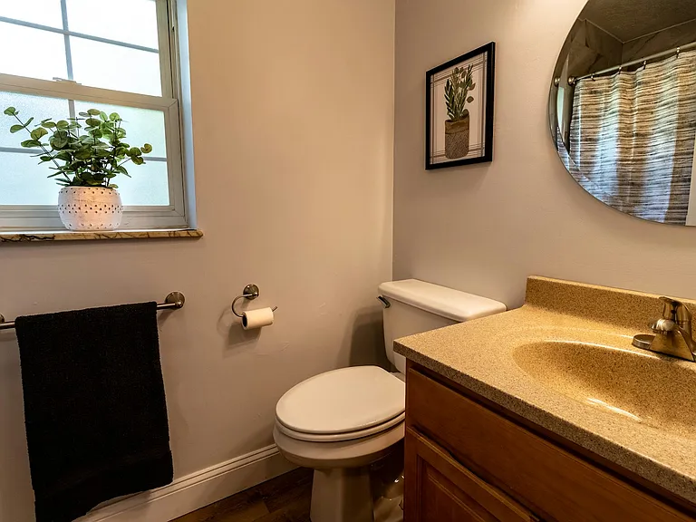 1st Floor Bathroom