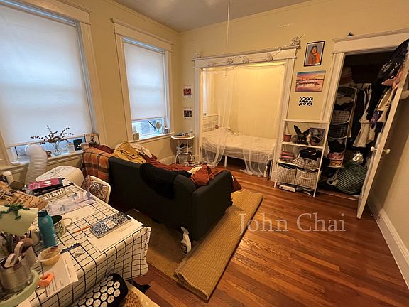 2nd image of 64 Woodstock Ave APT 10