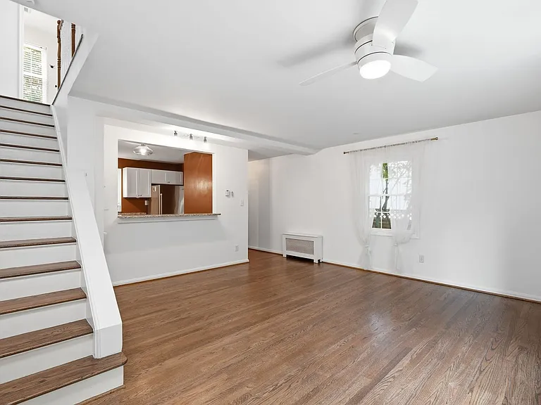2940 Sycamore St — Photo 2