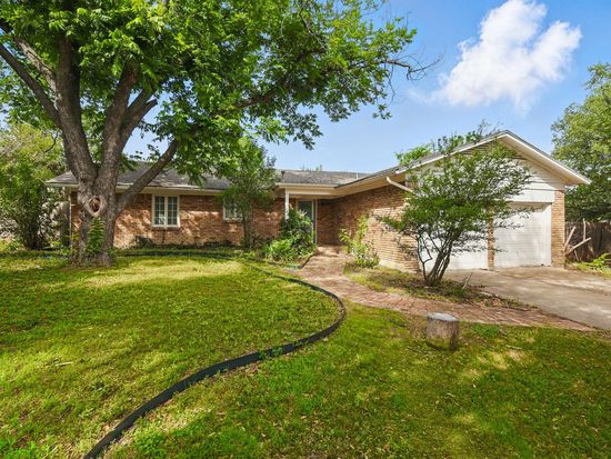 4900 Vega Ct E, Fort Worth, TX 76133