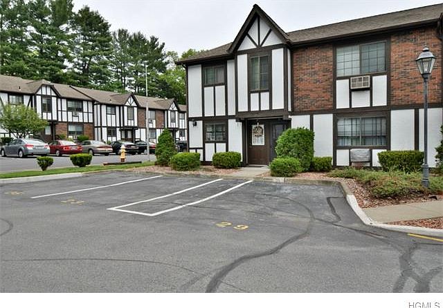 1st image of 19 Brittany Dr