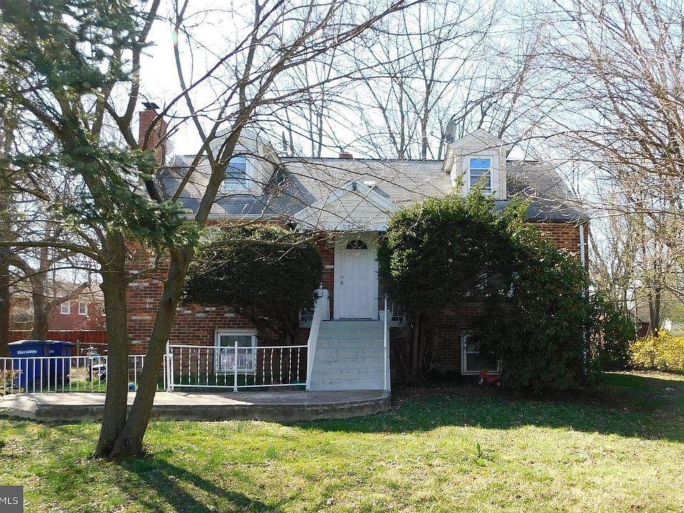 1st image of 831 Crestview Dr