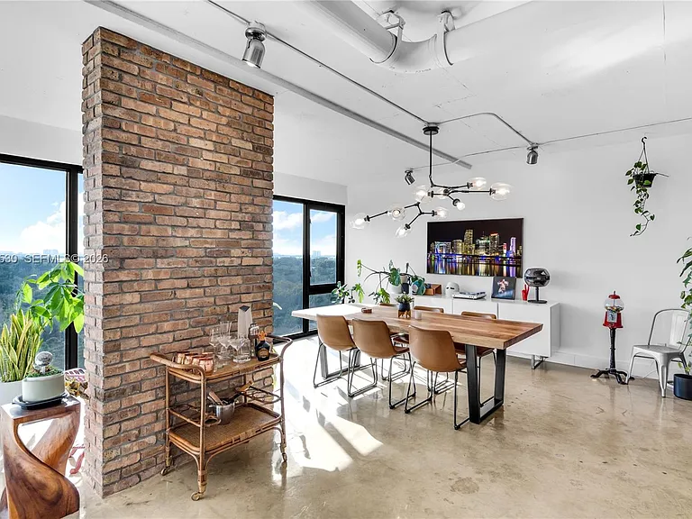 5701 Biscayne Blvd #Penthouse 9 — Photo 10