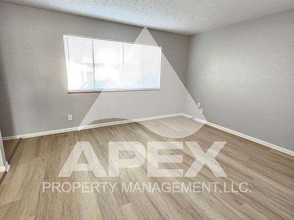 4th image of 2927 Whittle Springs Rd APT 1