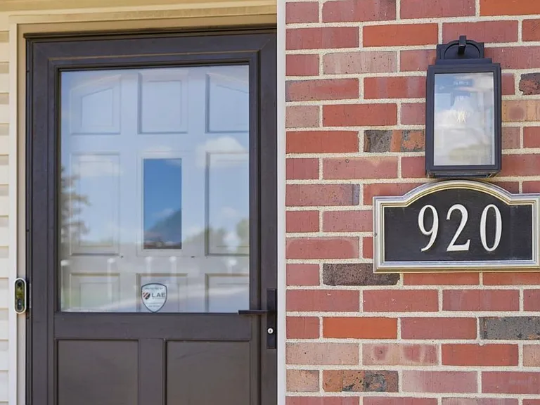 920 Carriage Way #12 — Photo 3