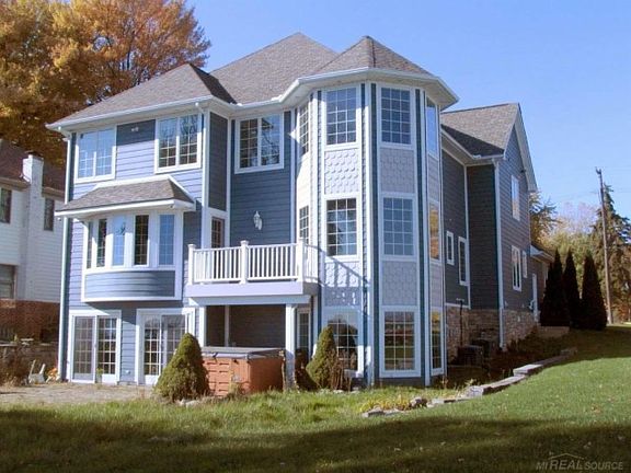 2nd image of 5055 Pointe Dr