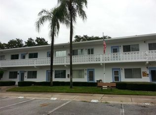 8405 112th St APT 104, Seminole, FL 33772