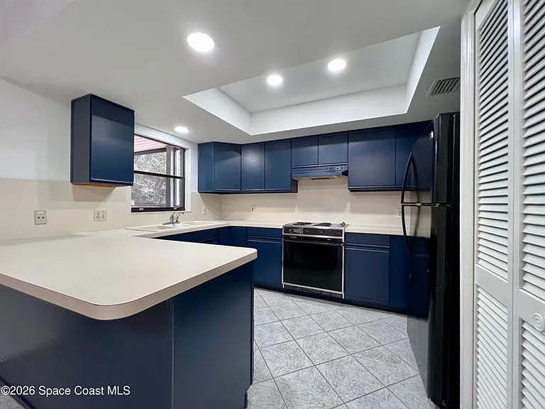 1914 Dipol Courtway — Photo 4