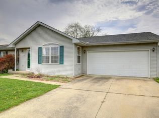 3303 Old Warson Rd, Champaign, IL 61822