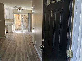 211 16th Pl APT 1, Costa Mesa, CA 92627