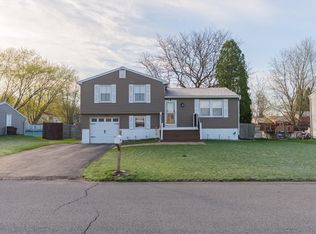8080 Bamm Hollow Rd, Clay, NY 13041