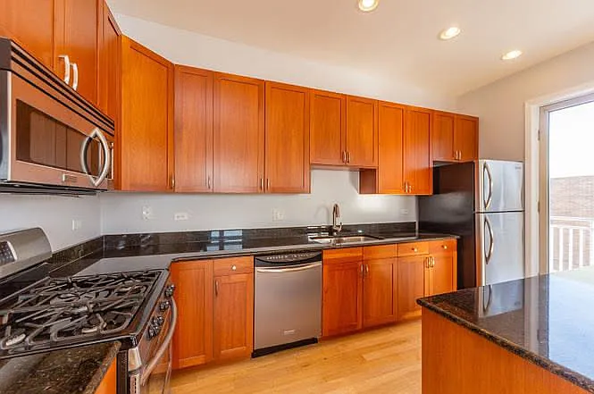 6015 N Mozart St #302 — Photo 7