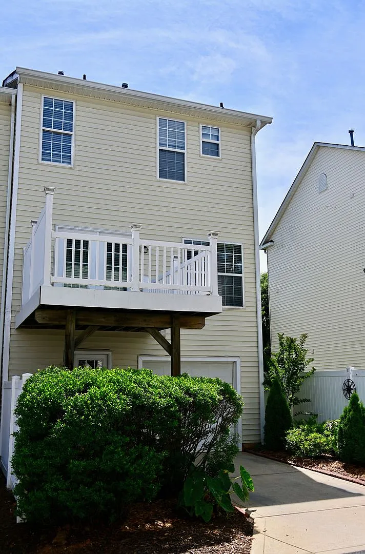 Building Photo - 11850 Chelton Ridge Ln