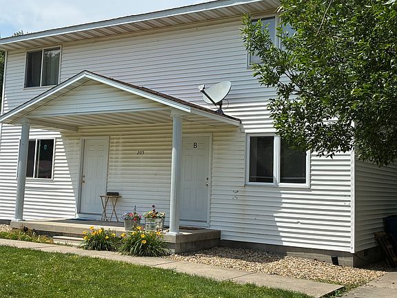 4th image of 205 E Logan St