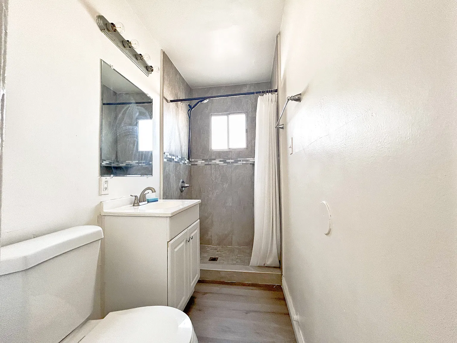 2 bed, $2,200 — Photo 4
