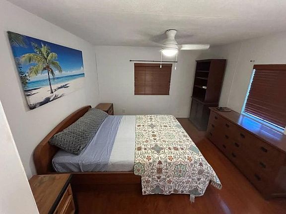 3rd image of 31 Black Hawk St