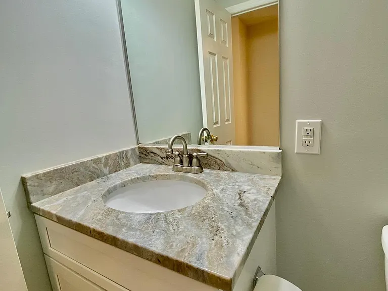 610 Coral Reef Dr — Photo 9