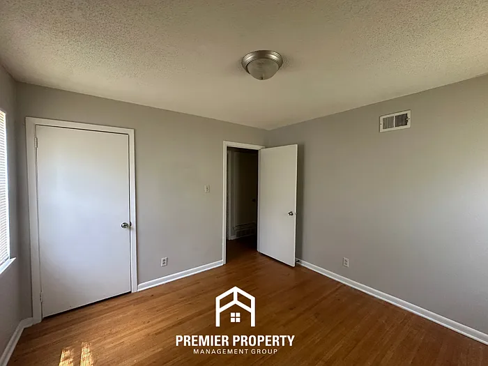 5124 Rolling Meadows Dr — Photo 9