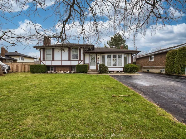 102 Meredith Dr, Saint Catharines, ON L2M 6C7