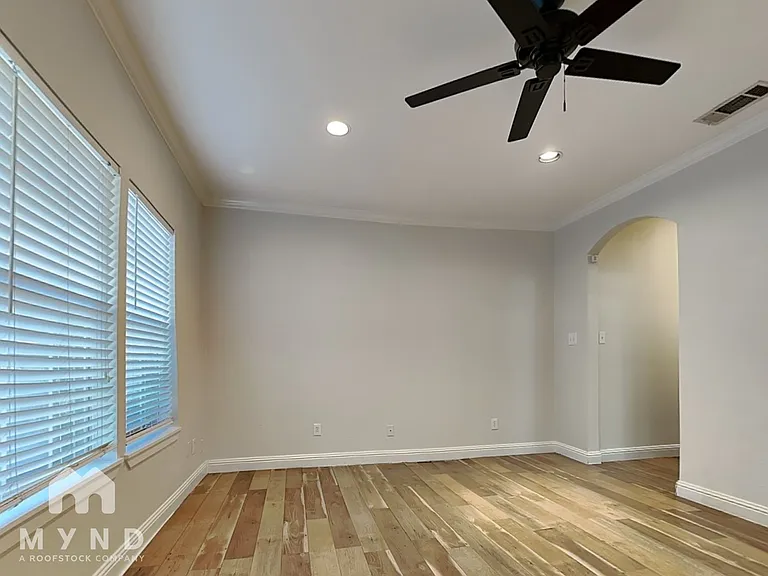 6024 Richmond Ave — Photo 6