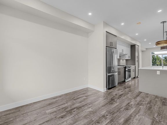 5th image of 46150 Thomas Rd #120