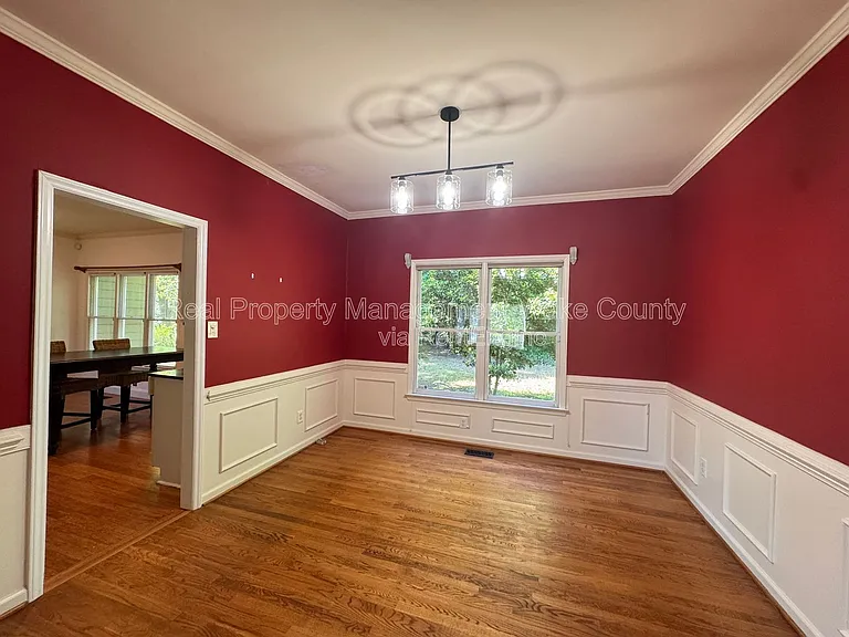 102 Powder Mill Ct — Photo 17